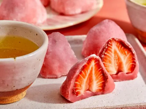 Ichigo Daifuku: Viên ngọc đỏ trong tuyết | Ẩm thực Nhật Bản