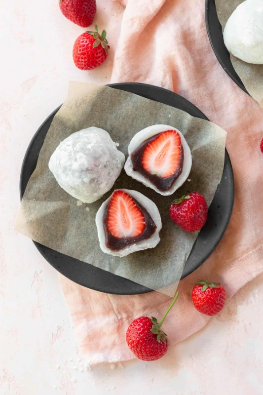 Ichigo Daifuku: Viên ngọc đỏ trong tuyết | Ẩm thực Nhật Bản