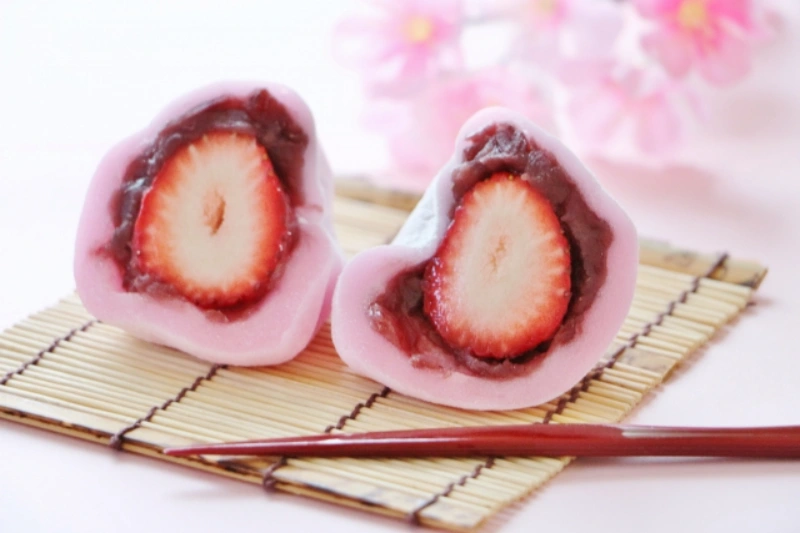 Ichigo Daifuku: Viên ngọc đỏ trong tuyết | Ẩm thực Nhật Bản