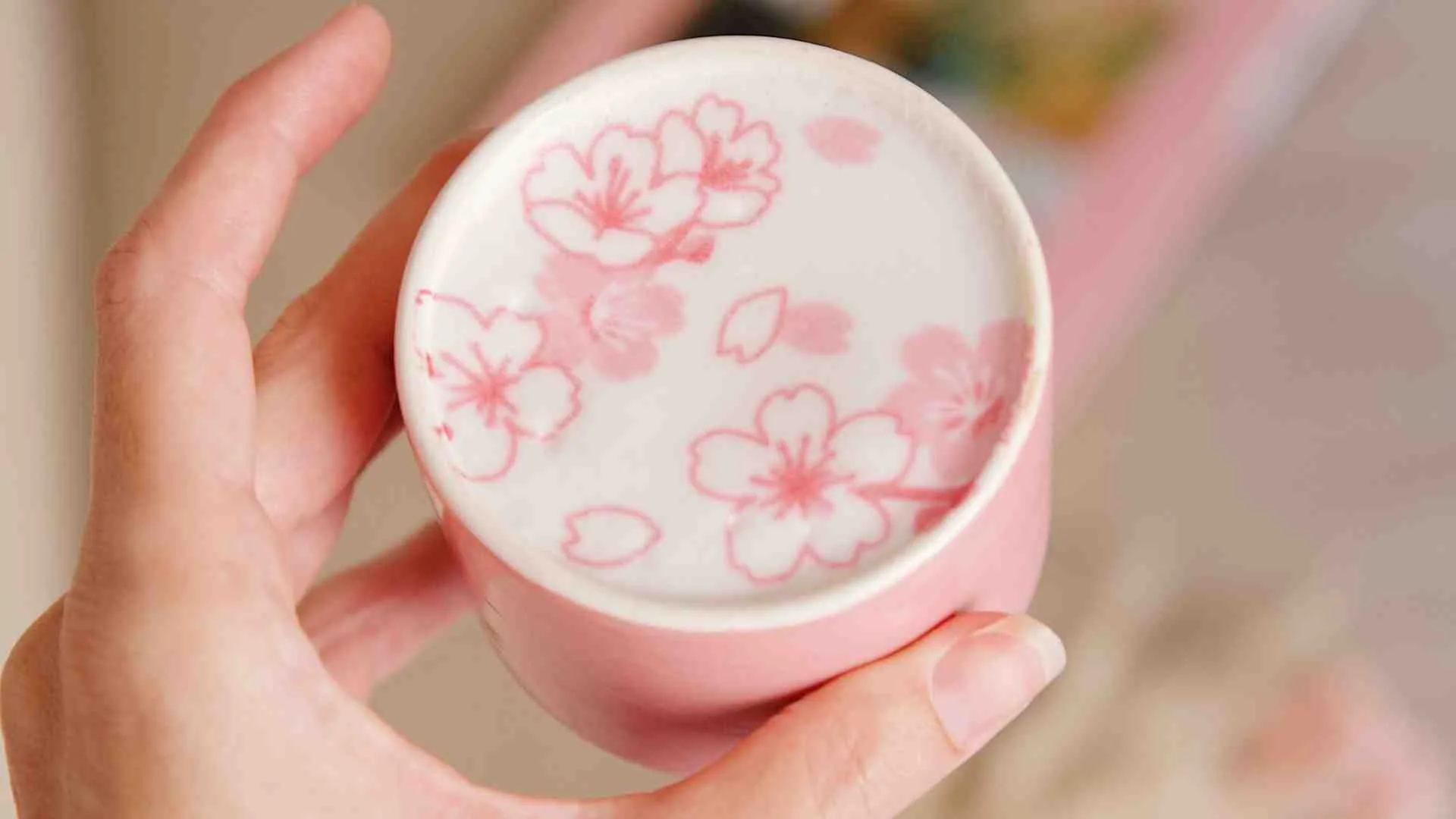 Sakura Latte - Trà sữa hoa anh đào Nhật Bản