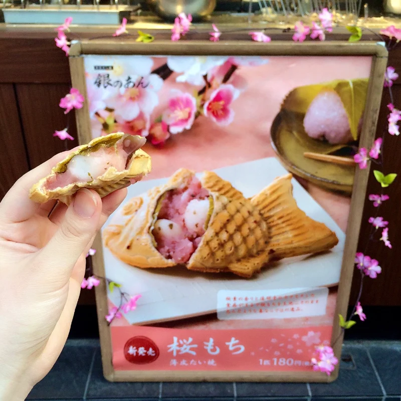 Sakura Taiyaki: Khi chú cá truyền thống khoác áo hồng xuân