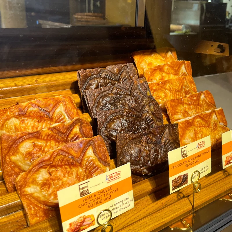 Sakura Taiyaki: Khi chú cá truyền thống khoác áo hồng xuân