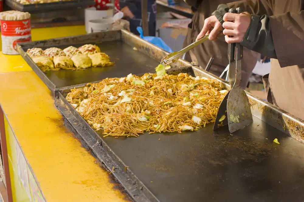 Yakisoba: Món mì xào Nhật Bản