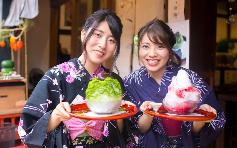 Đá Bào Kakigori: Giọt Tuyết Mịn Giải Nhiệt Mùa Hè Nhật Bản
