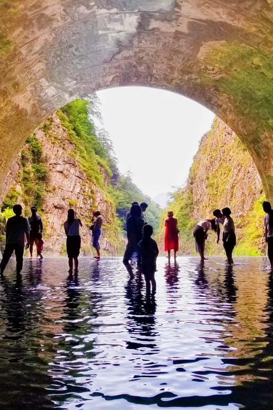 Kiyotsu Gorge: Bản Giao Hưởng Giữa Tuyệt Tác Thiên Nhiên Kiyotsu Gorge
