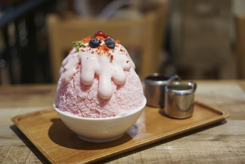 Đá Bào Kakigori: Giọt Tuyết Mịn Giải Nhiệt Mùa Hè Nhật Bản
