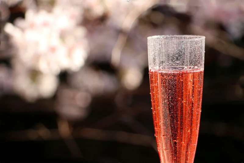 Sparkling Wine Sakura: Rượu hoa anh đào của Nhật Bản
