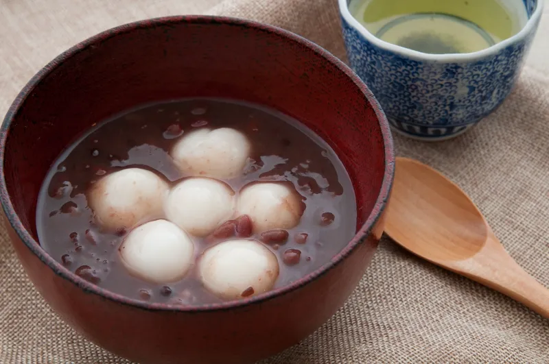 Chè Đậu Đỏ Zenzai: Hương Vị Khởi Đầu Năm Mới tại Nhật Bản Chè Đậu Đỏ Zenzai