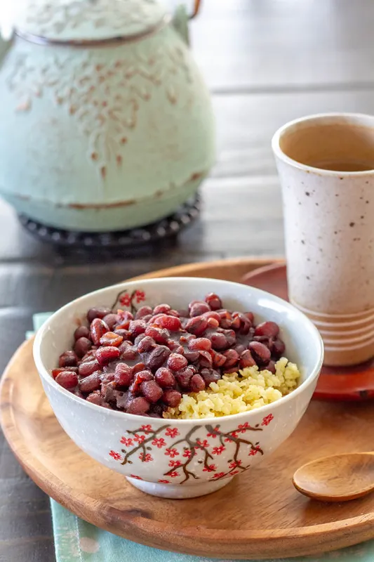 Chè Đậu Đỏ Zenzai: Hương Vị Khởi Đầu Năm Mới tại Nhật Bản Chè Đậu Đỏ Zenzai