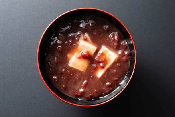 Chè Đậu Đỏ Zenzai: Hương Vị Khởi Đầu Năm Mới tại Nhật Bản Chè Đậu Đỏ Zenzai
