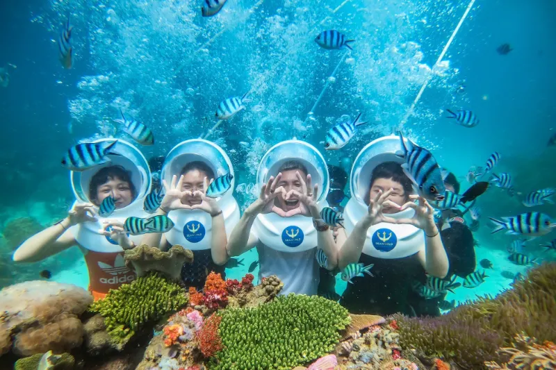 Đi bộ dưới đáy biển (Sea Walker)